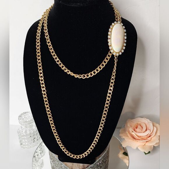 Vintage gold link chain with large opal stone rhinestones statement necklace - Picture 1 of 13
